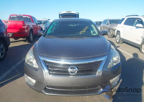 2015 Nissan Altima 2.5 S z USA, uszkodzony, nr VIN 1N4AL3AP0FC413025